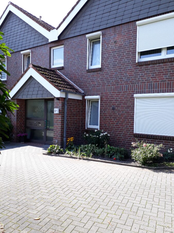 Bild 1 - Westerstede – 2 Zimmer Küche Bad Oberwohnung an Interessenten Ü50